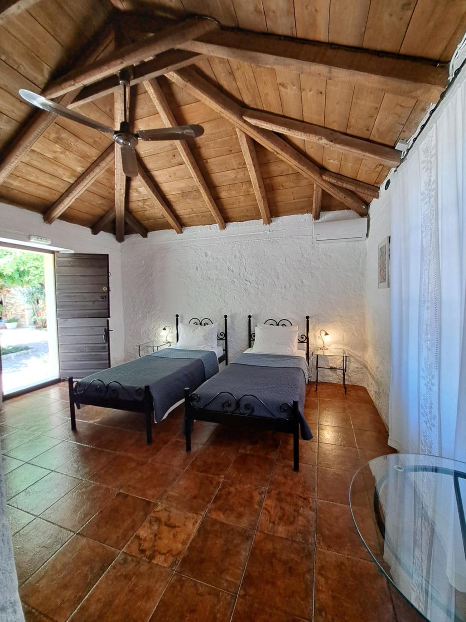 Tsivouli Accommodation Lithakia  Ngoại thất bức ảnh