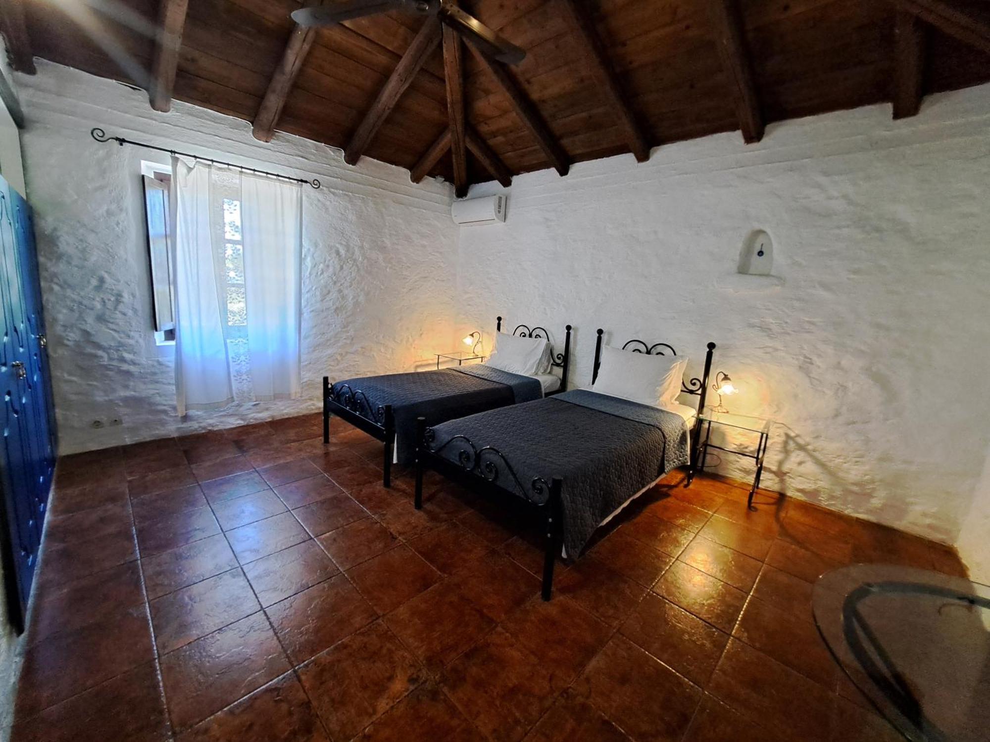 Tsivouli Accommodation Lithakia  Ngoại thất bức ảnh